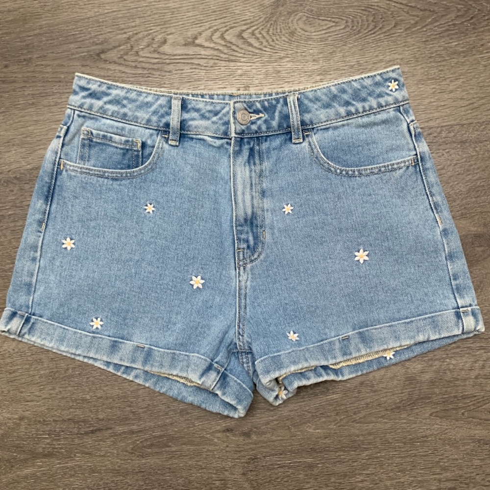 PacSun Mom Shorts Daisy Embroidered Jean Cuffed Denim High Waisted Size 28**(30)